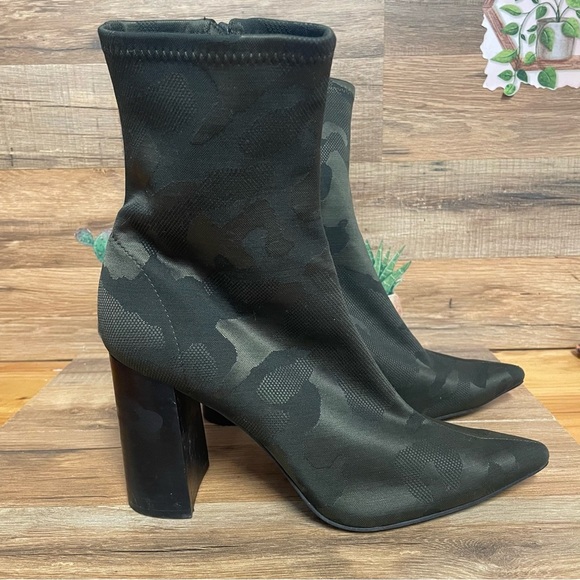 Jeffrey Campbell Shoes - Jeffrey Campbell Green Camo Print Going Out Siren Ankle Sock Boot Sz 9.5
